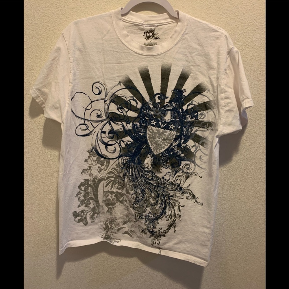 Ink Inc. Size L Graphic Tee.​​​​​​​​​​​​​​​​​​​